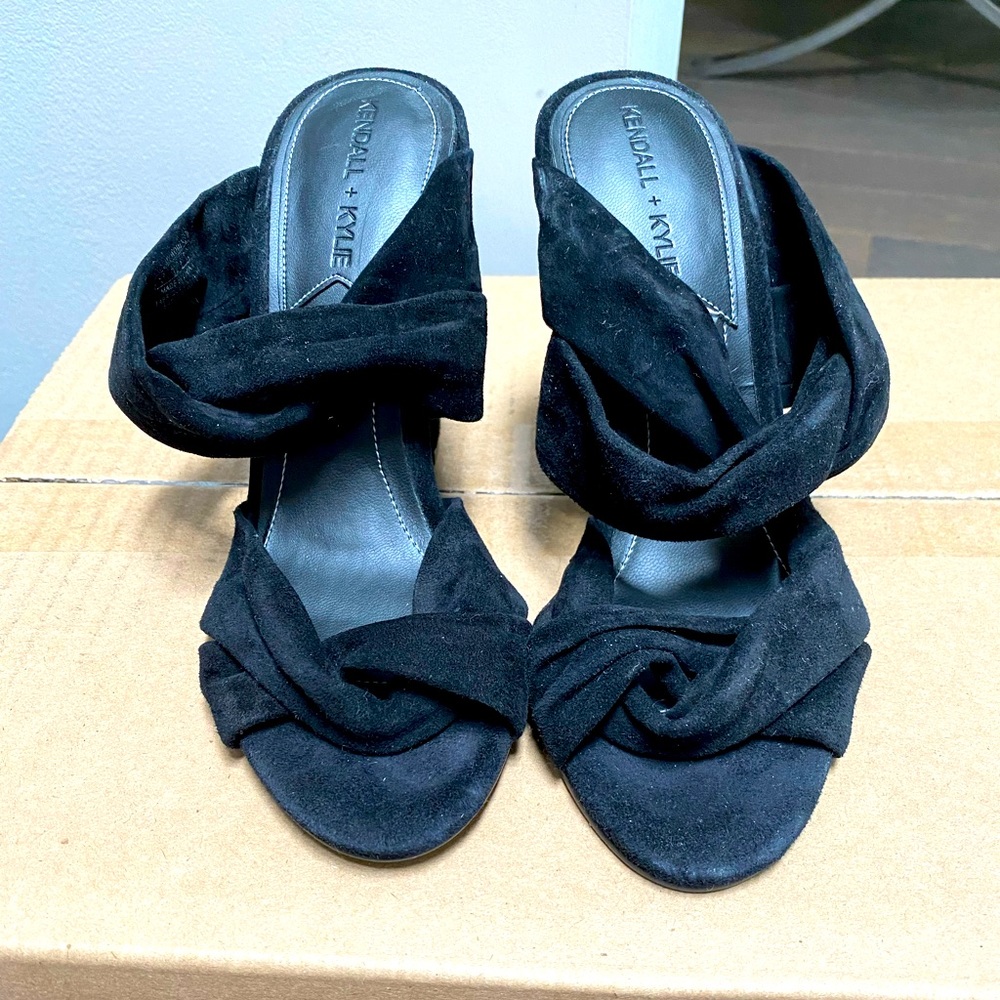 Kendall& Kylie Sandals size 5